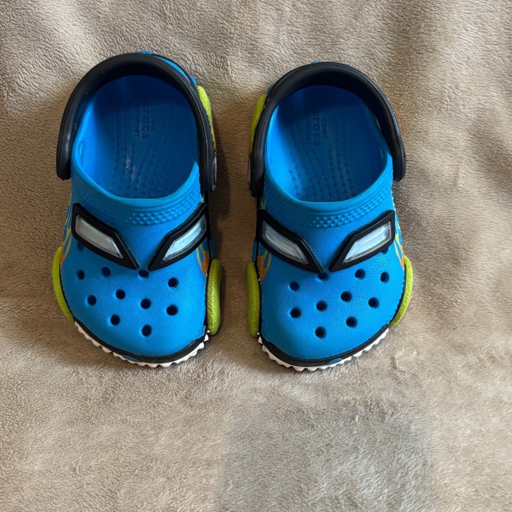 Crocs Fun Lab Toddler Boys Blue Flame Truck Clogs Shoes Size C5